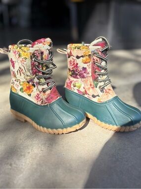 Floral Duck Boots. Lace up. Waterproof. Size 10C.